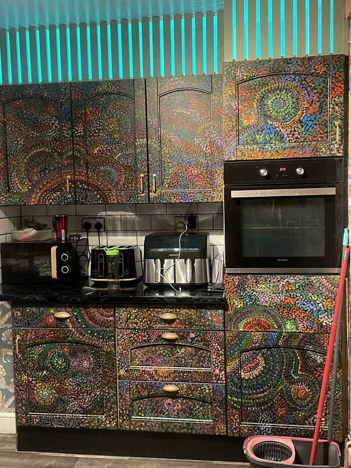 Rengarenk mutfak dolapları!