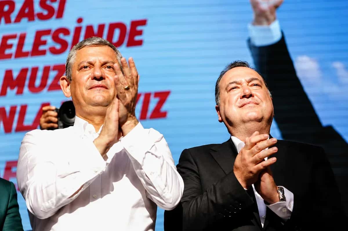 Manisa Belediyesi, Yeni Parti'nin İlk Büyükşehir Yönetimi Oldu: Besim Dutlulu CHP'den İstifa Etti