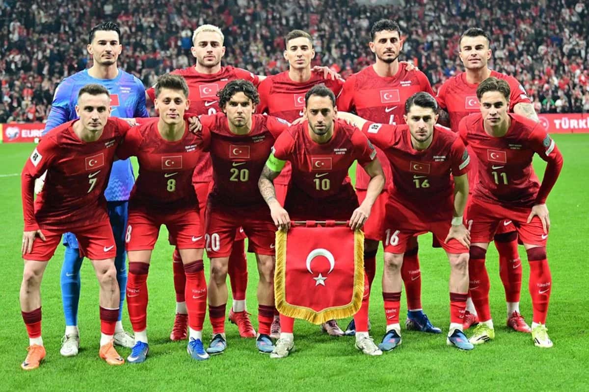 Milli Futbolcuların Filenin Sultanları Zaferine Tepkisiz Kalması Dikkat Çekti