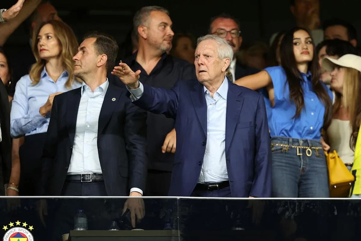Fenerbahçe'de Yeni Teknik Direktör Bugün Saat 13.00'te Açıklanacak
