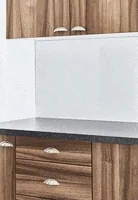 İçinde Kimse Yaşamıyormuş Gibi Görünen Bej-Gri Evler