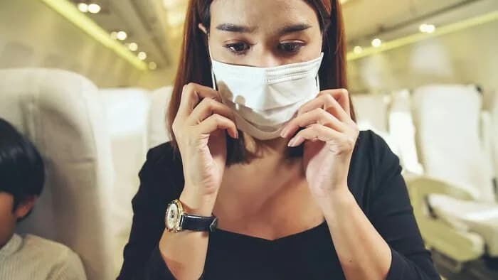 Şiddetli Türbülans Sırasında Kusmuk Koltukların Üzerine Kadar Havalandı