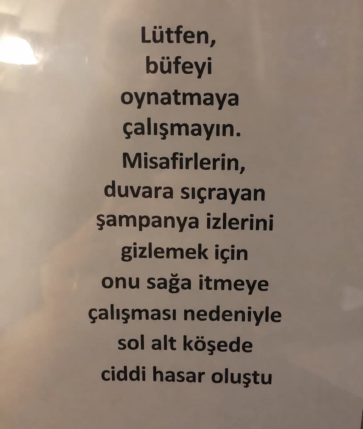 Büfeyi Sakın Yerinden Oynatmayın