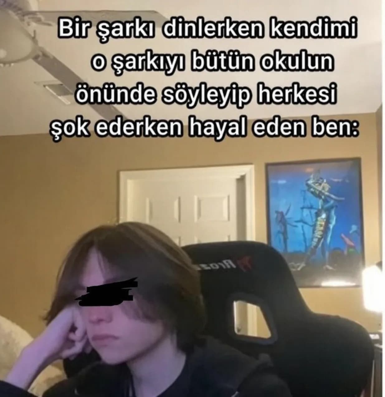 Kulaklıkla Müzik Dinlerken Kendini Bir Anda Ana Karakter Sanmak