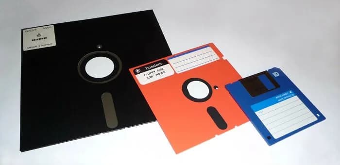 Disketler: Veriyi Fiziksel Medyada Korumak ve Taşımak